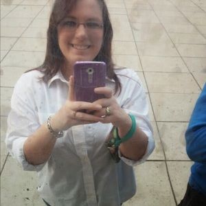 Meet your Posher, Laura